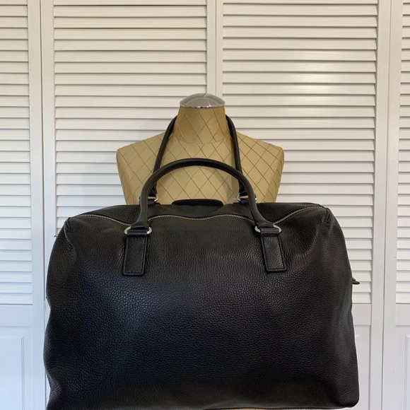 Michael Kors Unisex Weekender Black Leather Travel Bag Duffle Size 21”x13”x6” - Picture 2 of 7